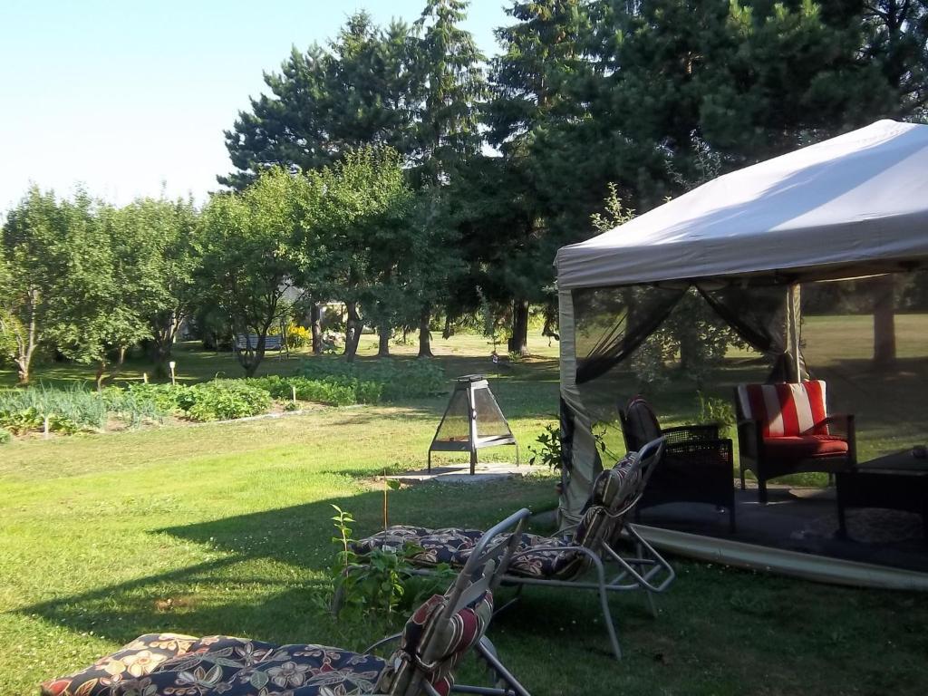Gite La Halte Du Verger Bed And BreakfastRivière-du-Loup エクステリア 写真