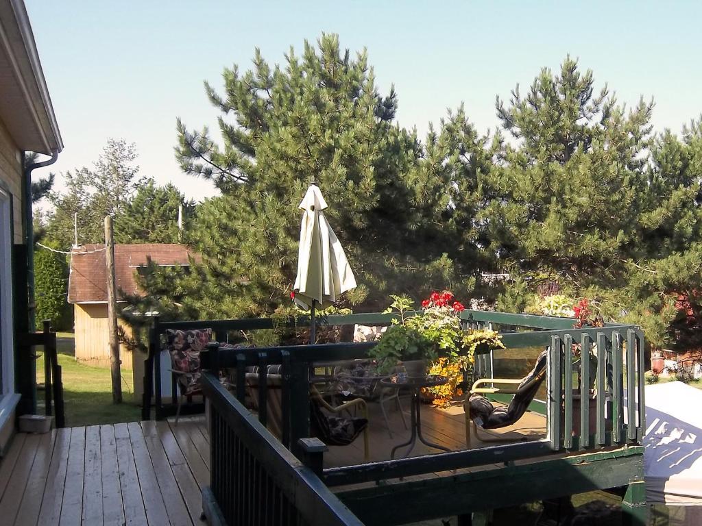 Gite La Halte Du Verger Bed And BreakfastRivière-du-Loup エクステリア 写真