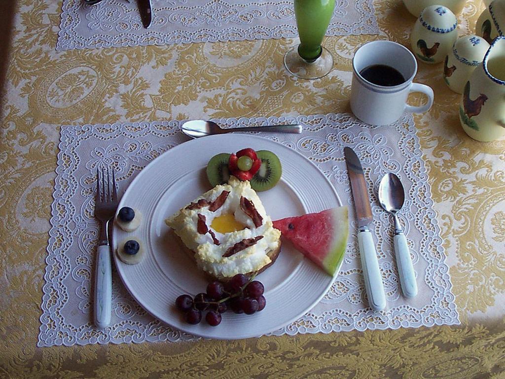 Gite La Halte Du Verger Bed And BreakfastRivière-du-Loup エクステリア 写真