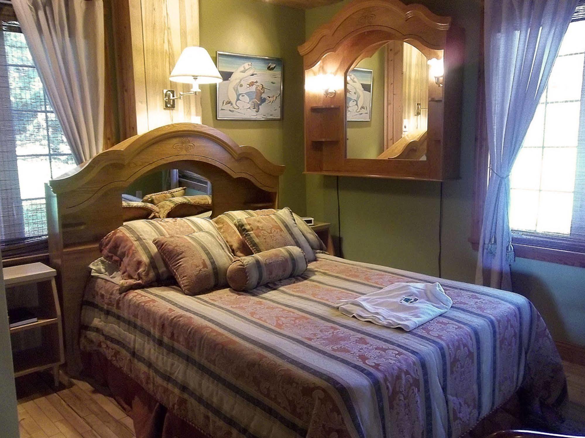 Gite La Halte Du Verger Bed And BreakfastRivière-du-Loup エクステリア 写真