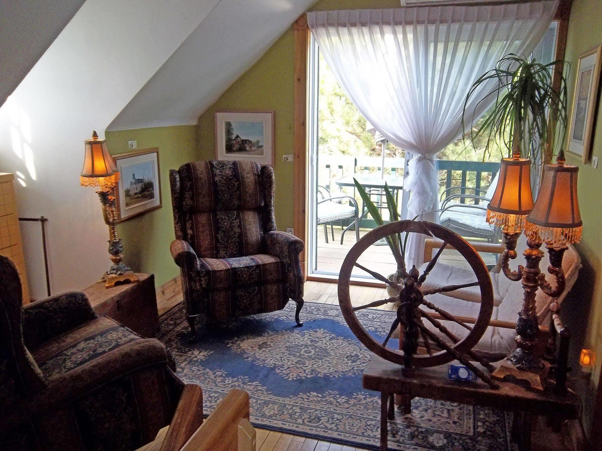Gite La Halte Du Verger Bed And BreakfastRivière-du-Loup エクステリア 写真