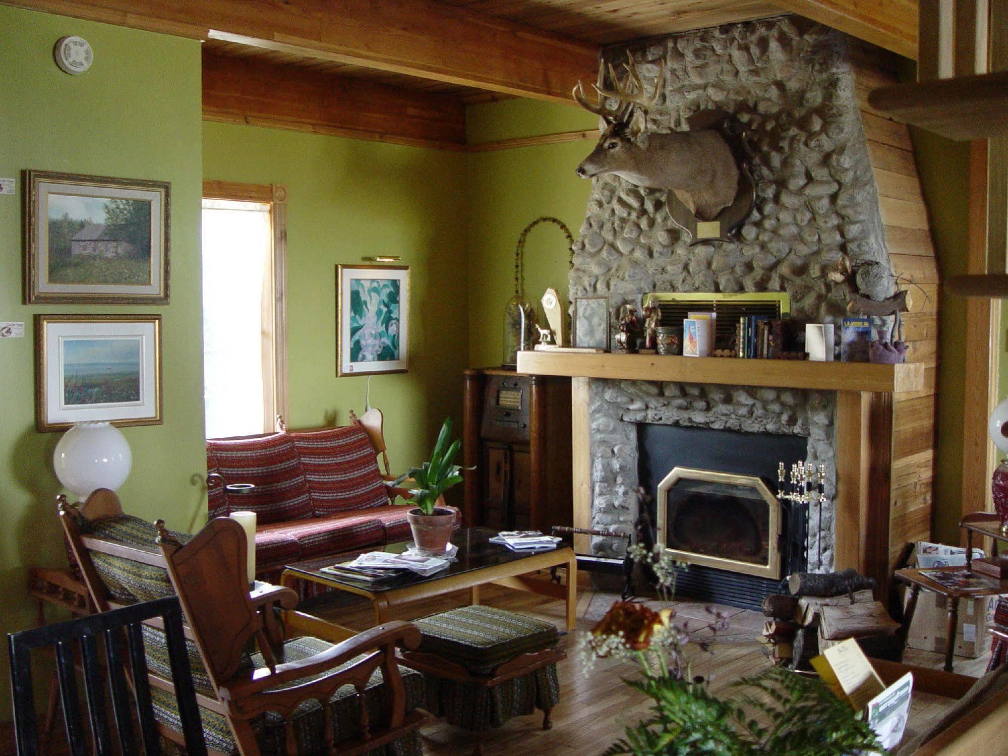 Gite La Halte Du Verger Bed And BreakfastRivière-du-Loup エクステリア 写真